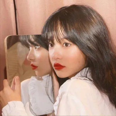 雏燕嬉春